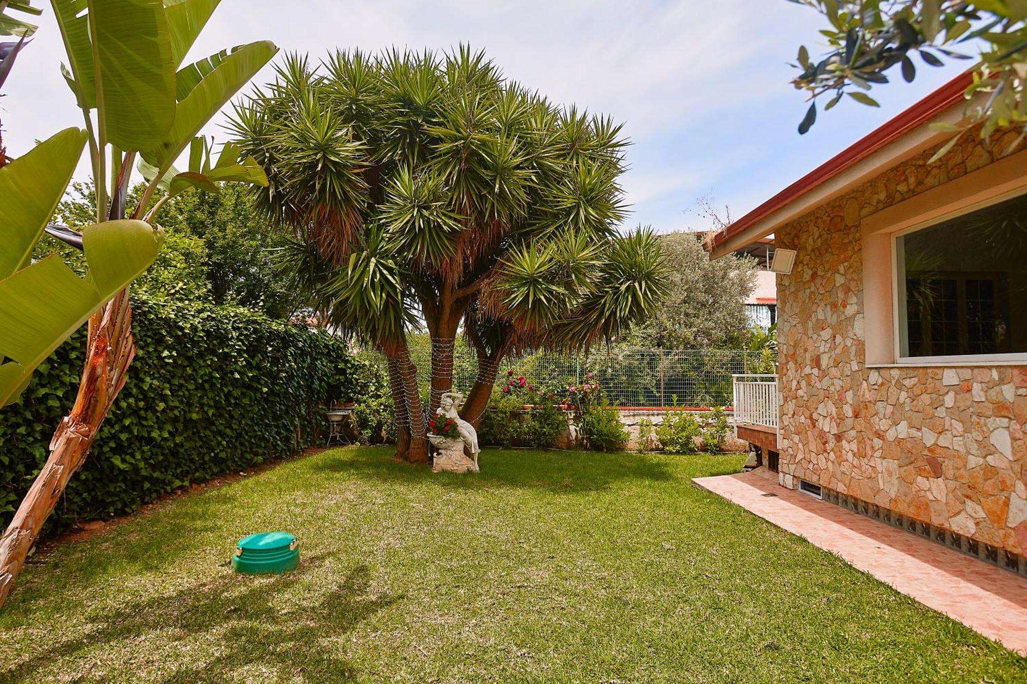 Villa Laura Palermo Bagian luar foto